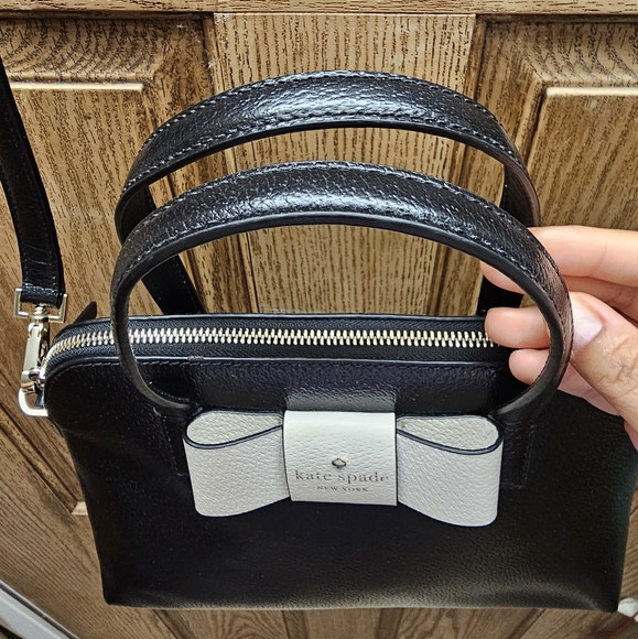 Kate Spade Matthew's Street Maise Black & White Bow Handbag Sachel NWOT Sold out - Picture 8 of 16